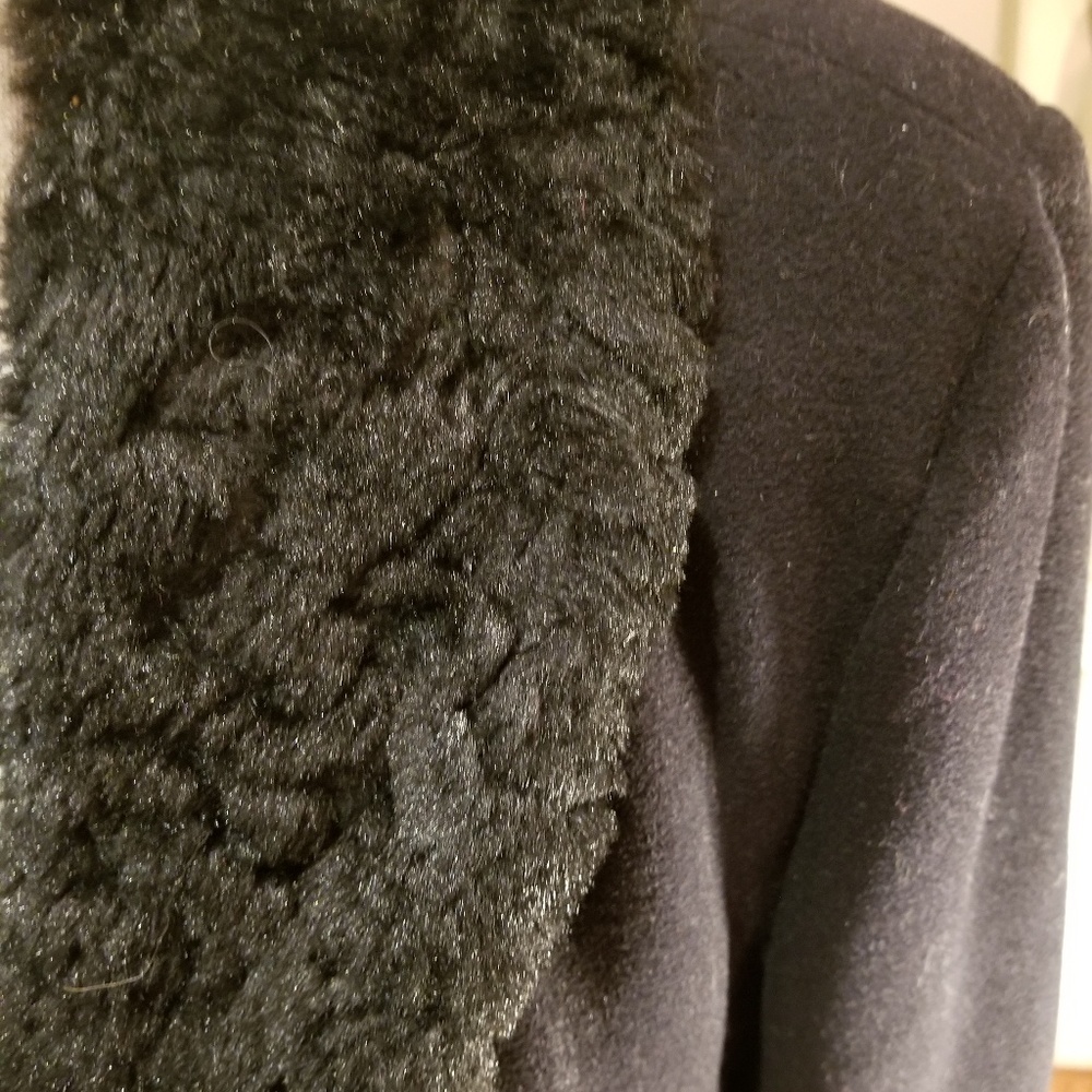 Wool coat - Picture 2 of 8